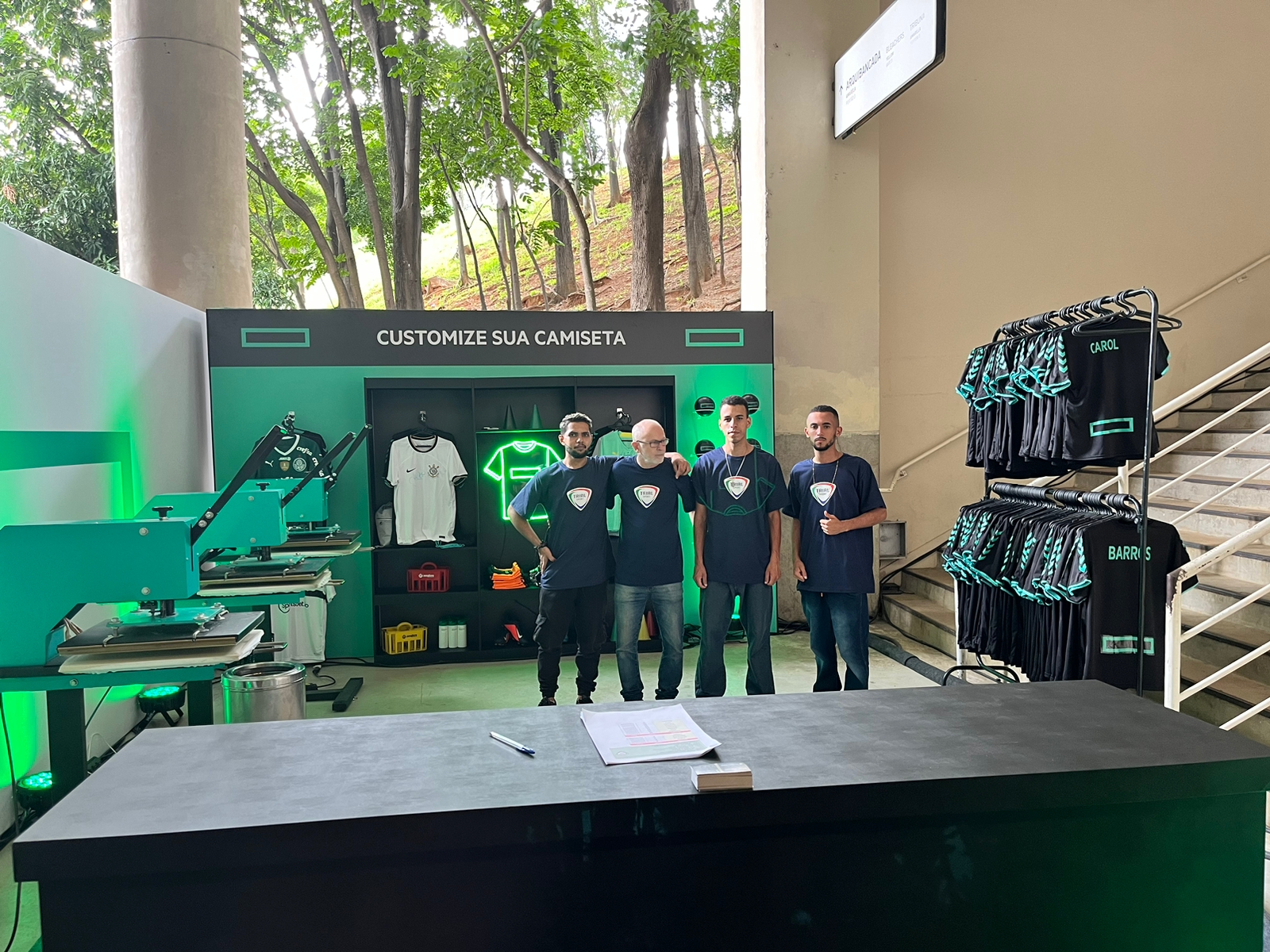 Customize sua camiseta — operação completa