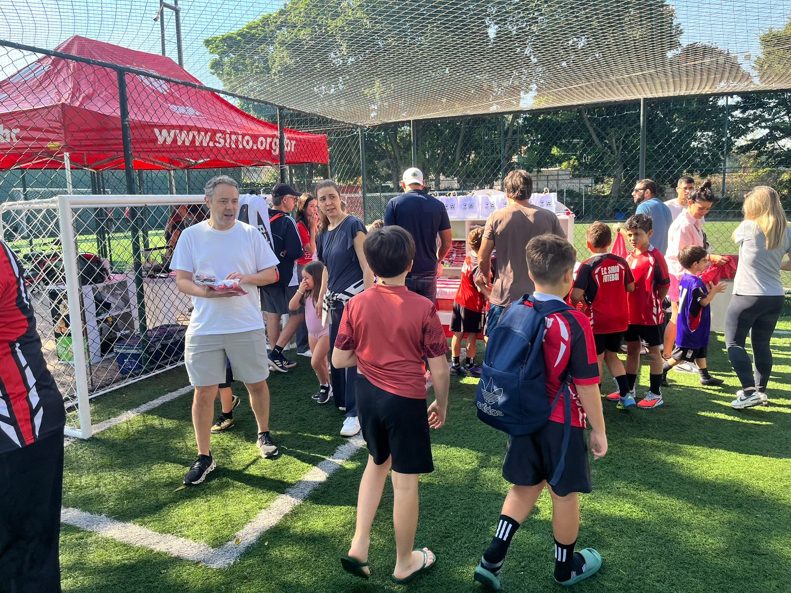 Evento esportivo — distribuição e experiência em campo